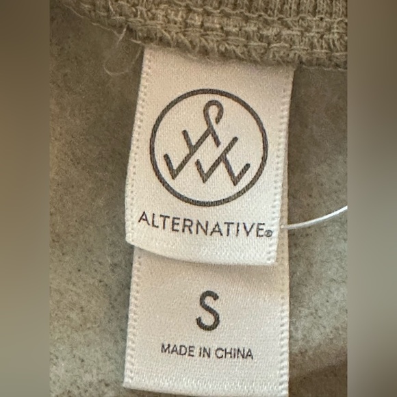 Alternative Apparel Camo Sweatshirt Size Small - Picture 6 of 7